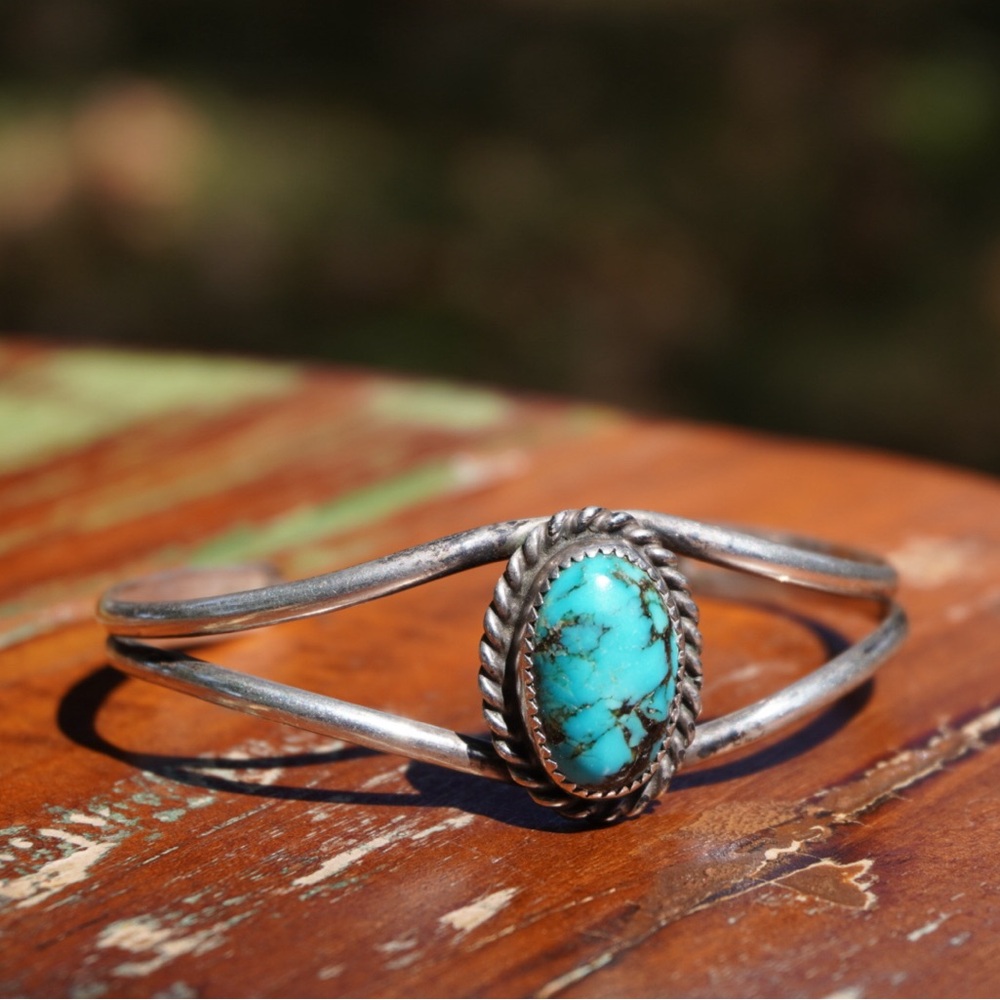 Vintage Sterling Silver Turquoise Cuff Bracelet